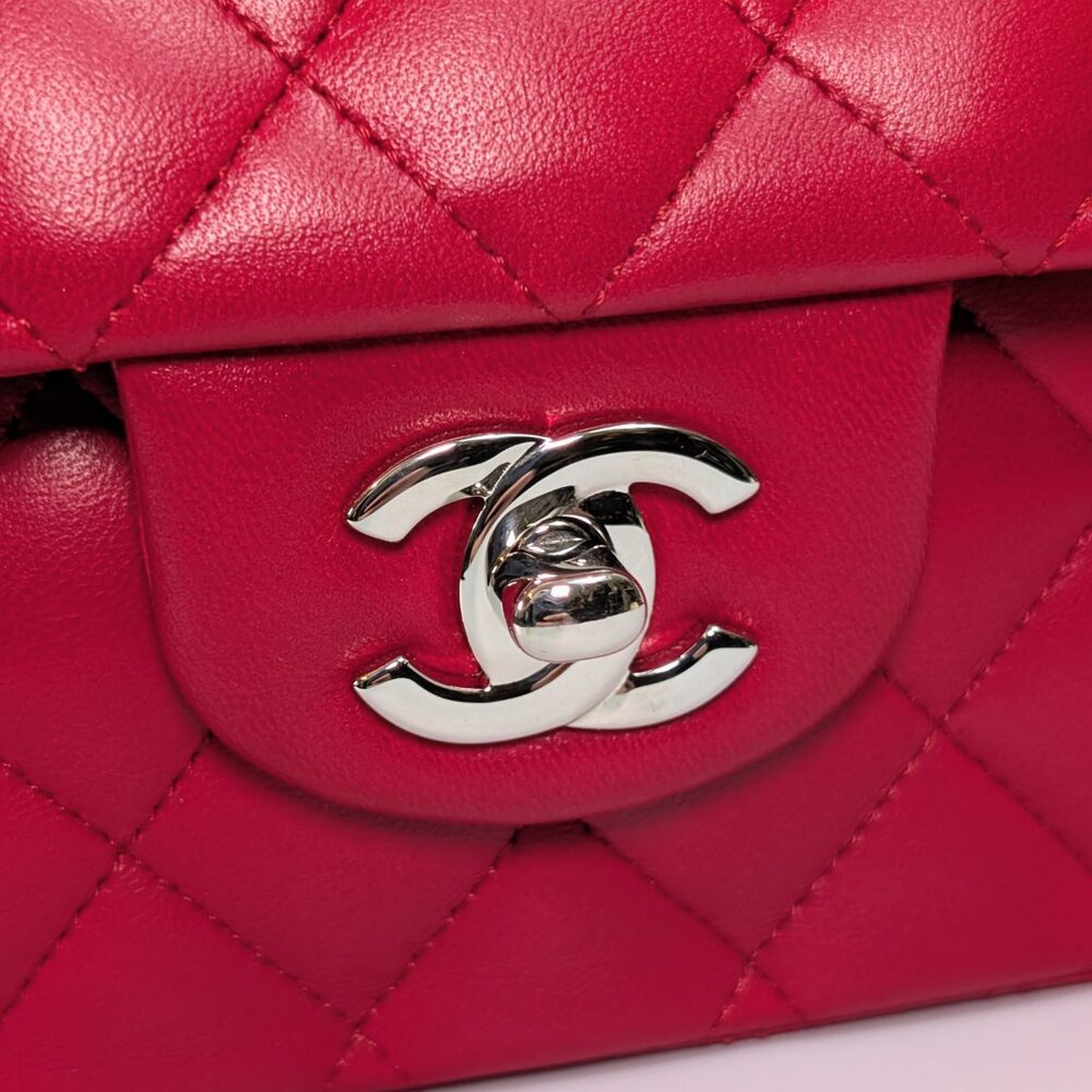 Chanel 17B Red Medium Classic Double Flap - Picture 4 of 16